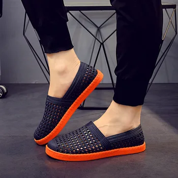 EXCARGO Nyári műanyag cipők Vietnam gumi szandál Férfi 2020 Új Slip On Hallow férfi Ok-okozati cipő Slip On Szandál Strandcipő