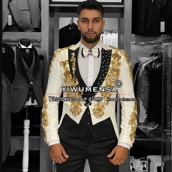 Luxus gyöngy kristályok Férfi öltönyök Arany rátétek Vőlegény Esküvői szmokingok Báli blézerek Fekete csúcsos hajtókás kabát Mellény nadrág 3 részes