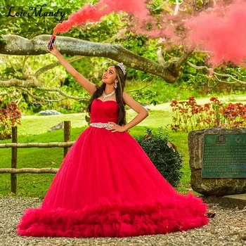Puffadt többszintű tüllgolyós ruha Quinceanera ruhák 2022 Red Sweet 16 születésnapi partiruhák Ragyogó kristály Vestido De 15 Anos