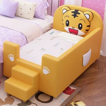 Sárga kisgyerekszoba bútor fa bőr kárpitozott ágy rajzfilm gyerekágy