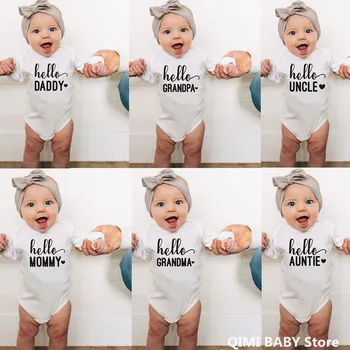 Hello Daddy/Mommy/Grandma/Grandpa Baby BodySuit Újszülött Baby Announcement Clothe Őszi hosszú ujjú Baby Boy Girl Onesie Rompers