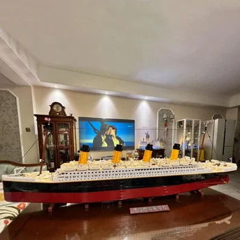 KÉSZLETEN 9090db Titani kompatibilis 10294 Titanic nagy tengerjáró hajó hajó gőzhajó építőelemek Gyermek DIY játékok ajándékok