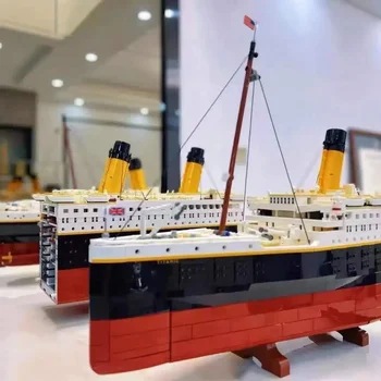 KÉSZLETEN 9090db Titani kompatibilis 10294 Titanic nagy tengerjáró hajó hajó gőzhajó építőelemek Gyermek DIY játékok ajándékok