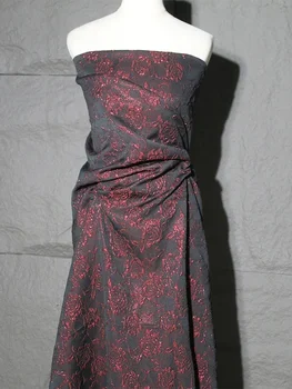 dombormű Jacquard szövet sötétvörös kreatív ruha designer ruhatervező ruha méterenként steppelt szövet poliészter anyag